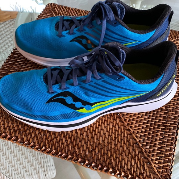 Men Saucony Athletic shoes size 11 - Picture 1 of 7